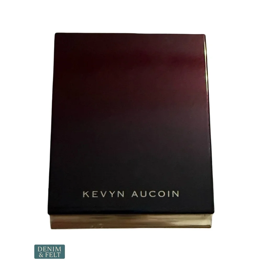 NEW Kevyn Aucoin The Sensual Skin Powder Foundation Light PF 04 Compact 0.32oz